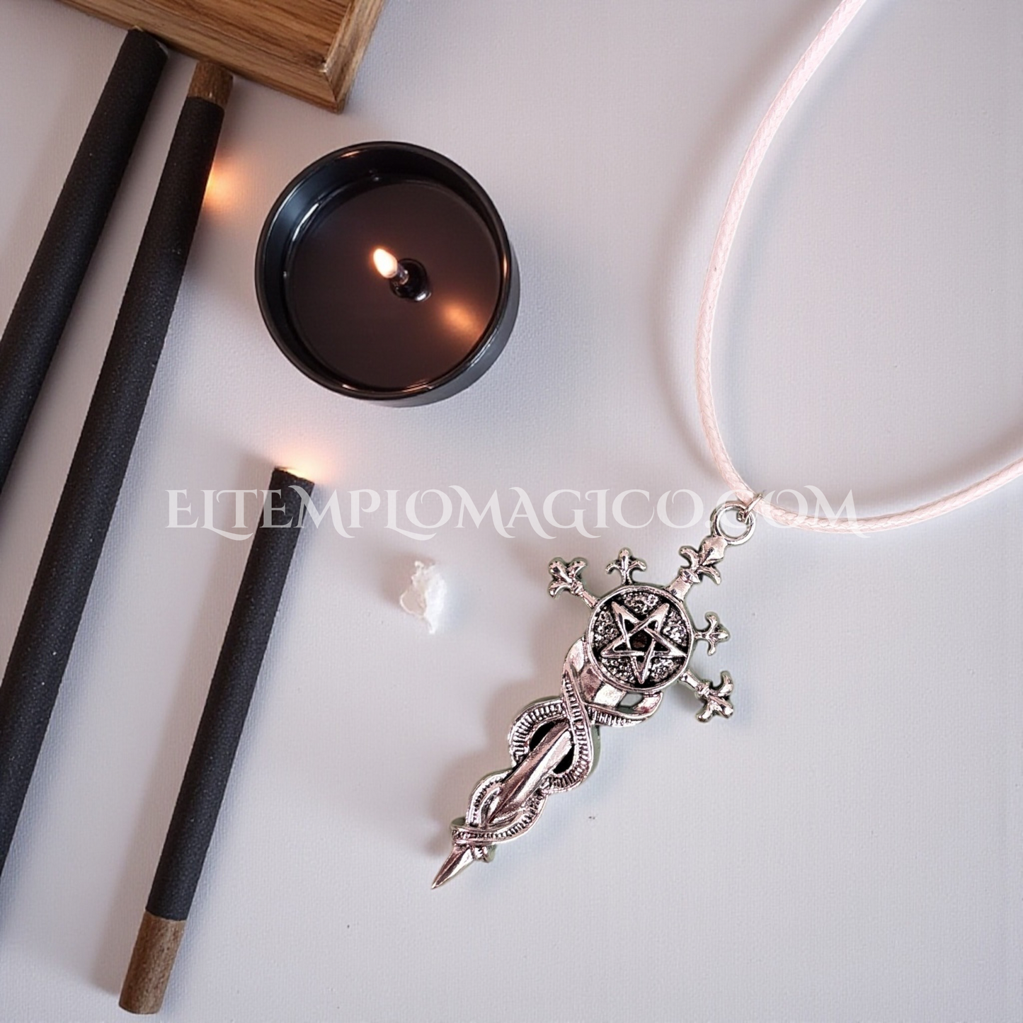 Amuleto Protector Collar Espada de Pentagrama