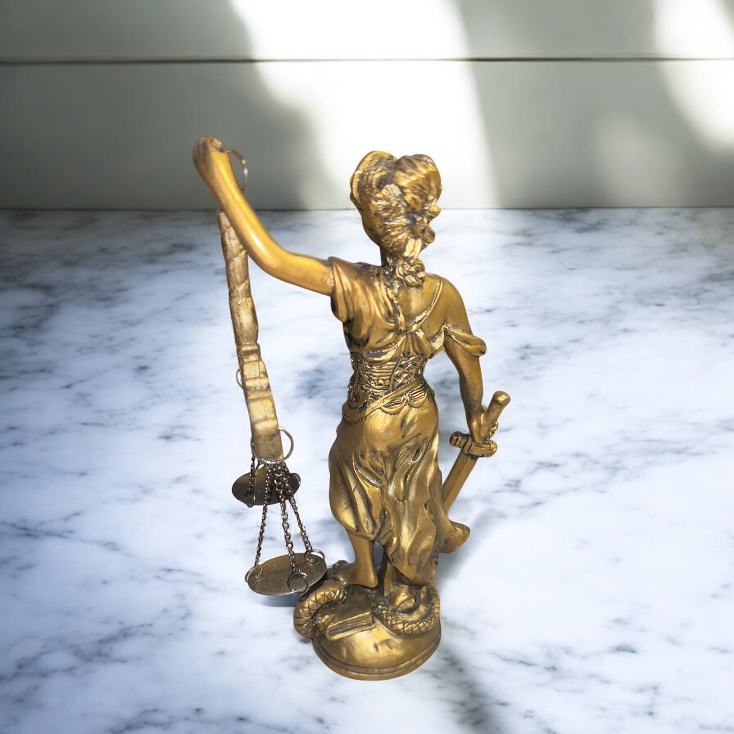 Figura Diosa de La Justicia