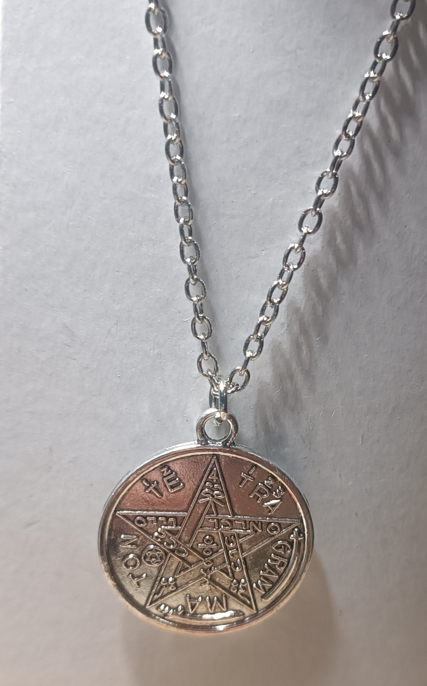 Collar/Amuleto Tetragrammaton con TREBOL Pentáculo Pentagrama