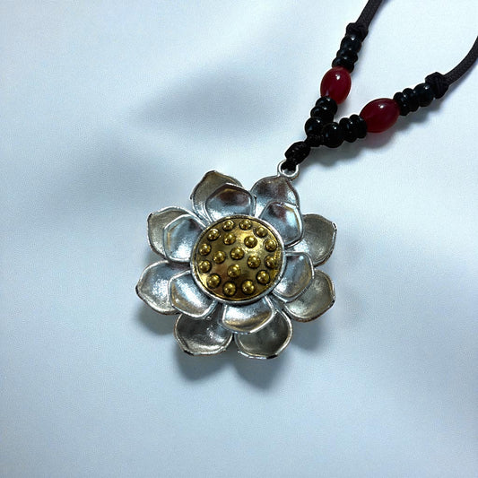 Collar Amuleto Giratorio Flor Loto Tibetano