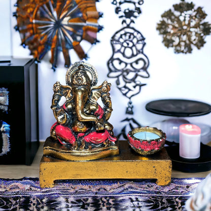 Portacandele con statua di Ganesha